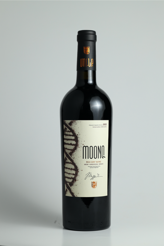 MOONQ Red Dry Wine - Areni-Khndoghni-Nrneni 2022
